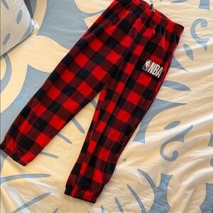 NBA Kids Red and Black Plaid Pajama Bottoms XS (7)